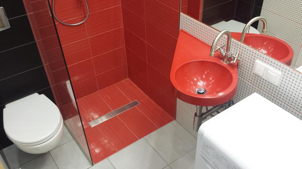 Studiospanie Studio Kapitana Z Balkonem Na Parterze غدانسك الغرفة الصورة